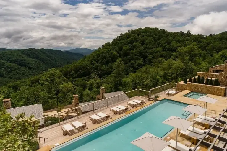 Top Hospitality Retreats in America: Definitive Editorial Guide